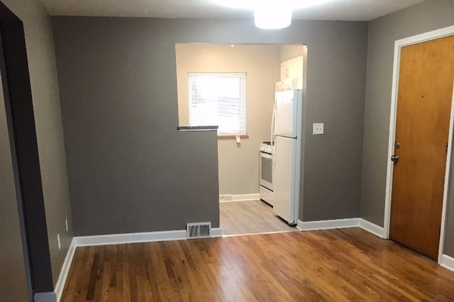 Comedor cómodo - 19101 Hilliard Blvd Unidad Apt 6