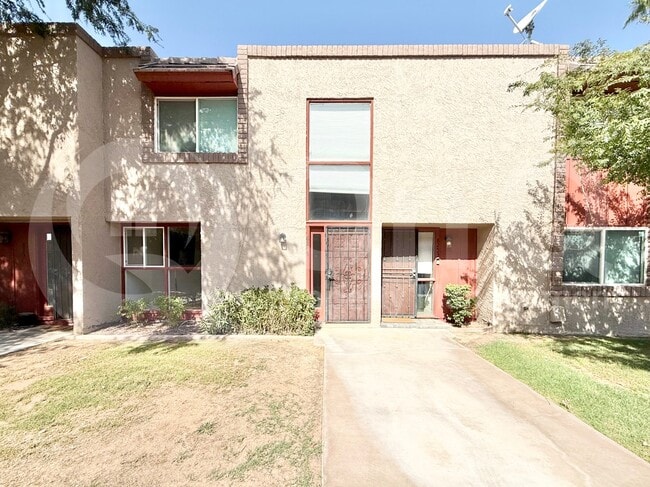 Building Photo - 8255 E Thomas Rd Rental