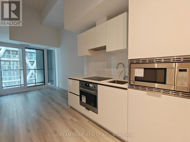 Photo - 238 Simcoe St Unit 1107