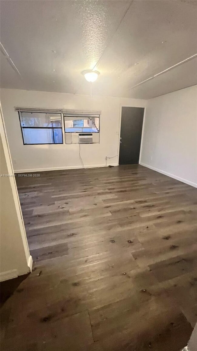 Photo - 10534 Marina Way