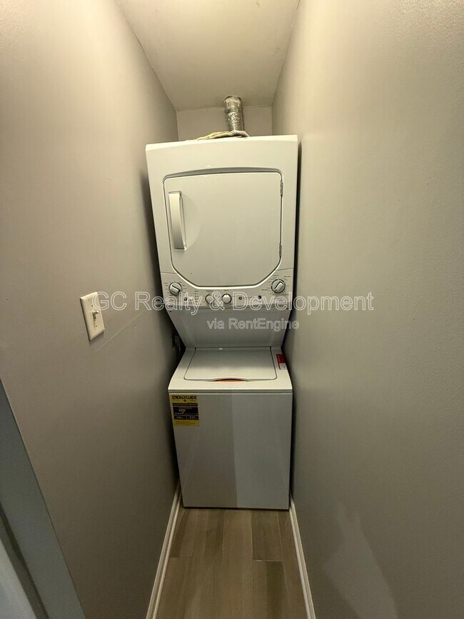 Photo - 3266 W Wrightwood Ave Unit G