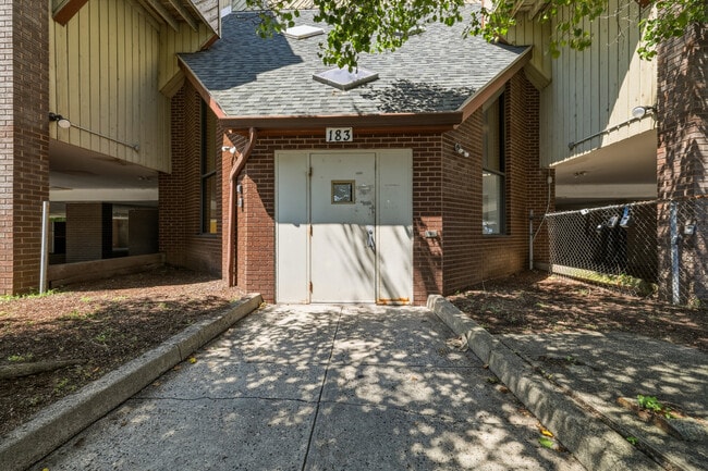 Photo - 183 Livingston Pl
