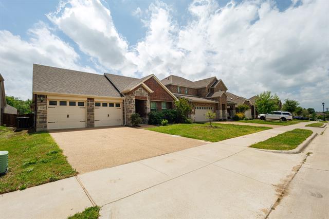 Photo - 208 Fieldstone Dr