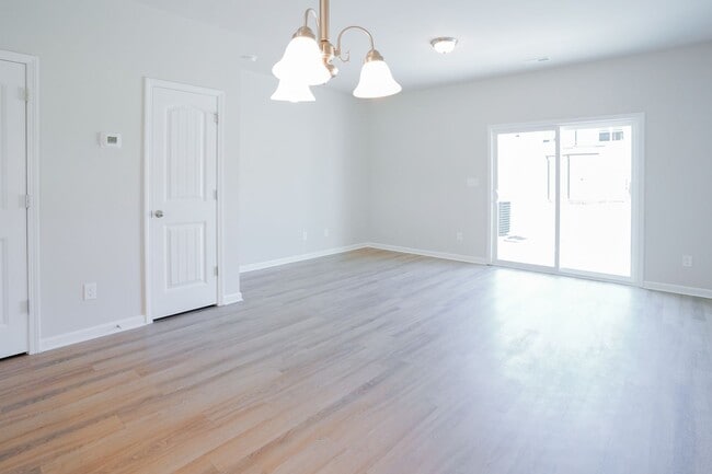 Photo - 2 Bedroom, 2.5 Bath Townhome in downtown C...