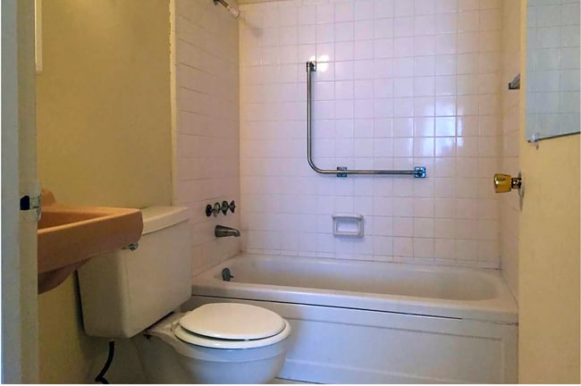 Photo - 2920 New Walkertown Rd Unit K