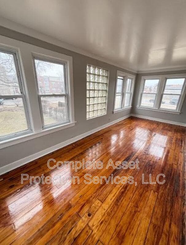 Photo - 3732 Deodar St