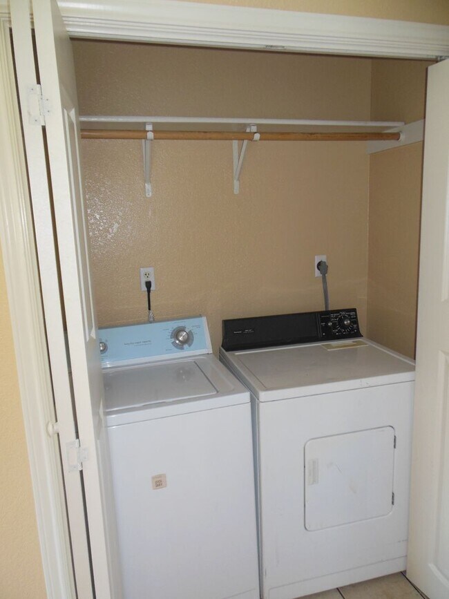 Photo - 1002 Circle M Dr Unidad Apt A