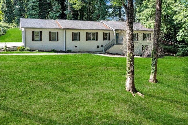 Building Photo - 2418 Bollingbrook Dr SW Rental