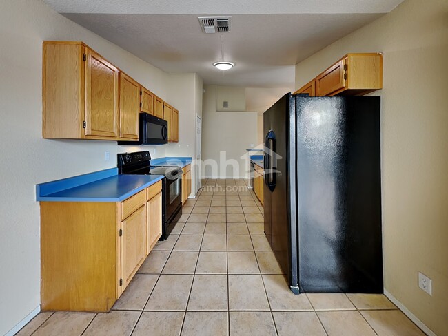 Photo - 230 N Leoma Ct
