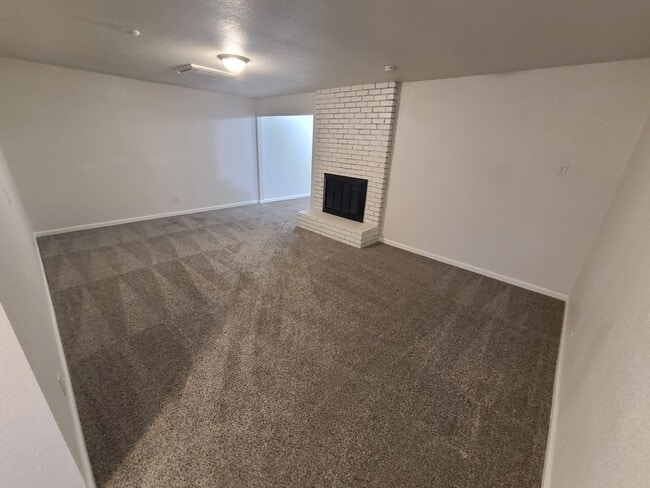 Building Photo - 4970 Jackson St Rental