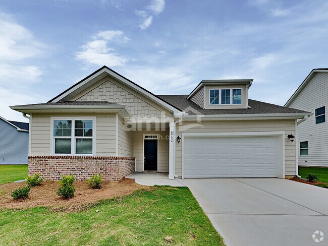 Building Photo - 2854 Chapel Hill Rd Rental