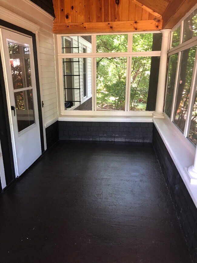 803 E Seneca St Unit 1
