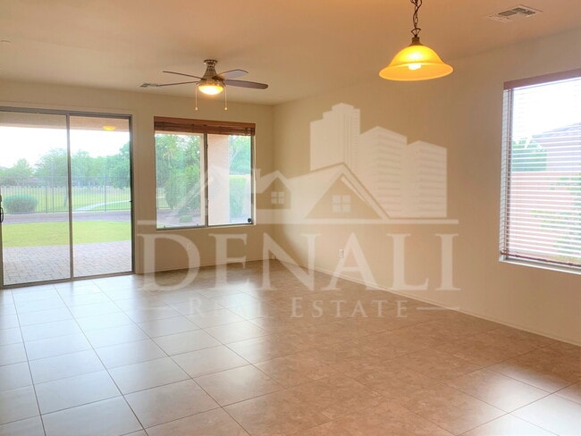 Photo - 3836 S Whitman