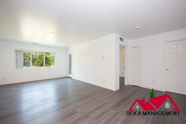 Photo - Alexis Manor