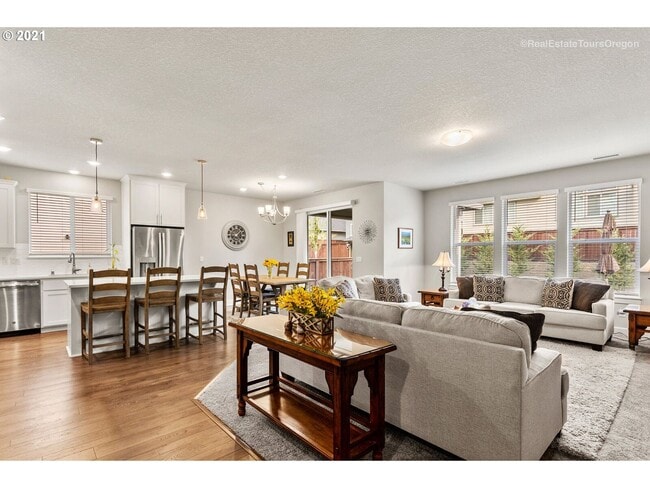 Photo - Stunning 3BD Home in Ridgefield!  Gourmet Kitchen & High End Finishes!