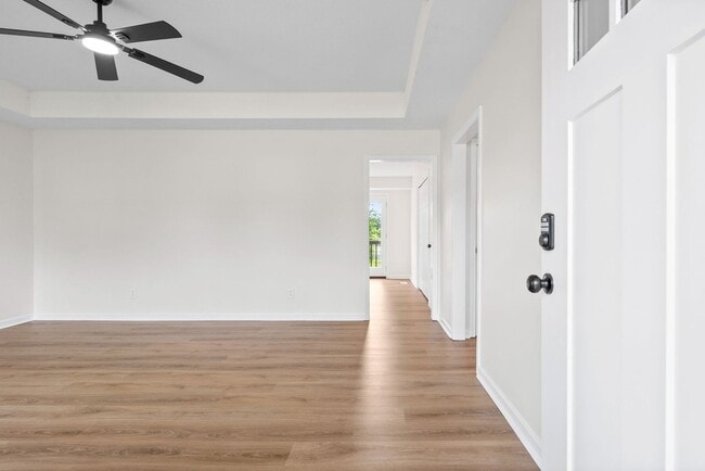 Photo - 227 Short St