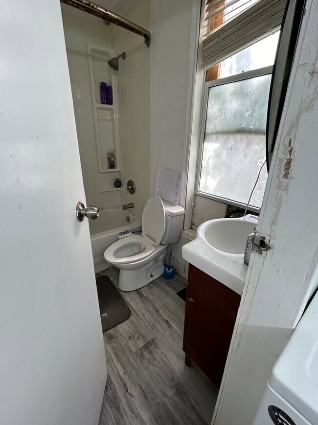 Photo - 337 Maxwell St