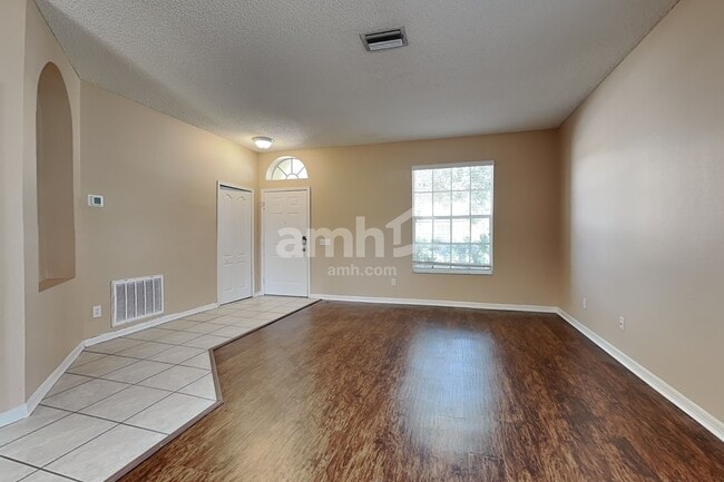 Photo - 443 Sand Ridge Dr