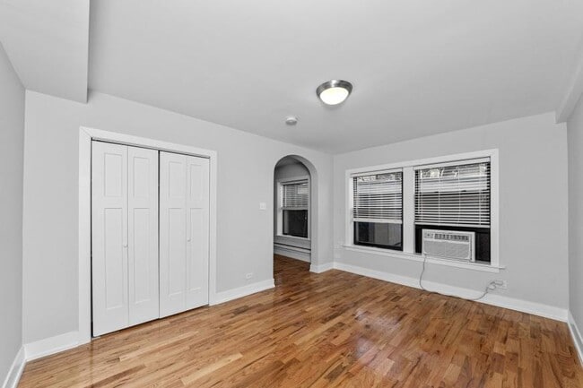 Building Photo - 1 bedroom in Chicago IL 60614 Unit 801 Rental