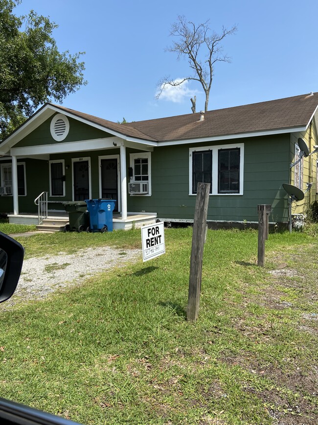 2 apartment house - 511 Bank Ave Unit 511