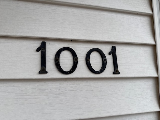 Photo - 1001 Loekes Dr