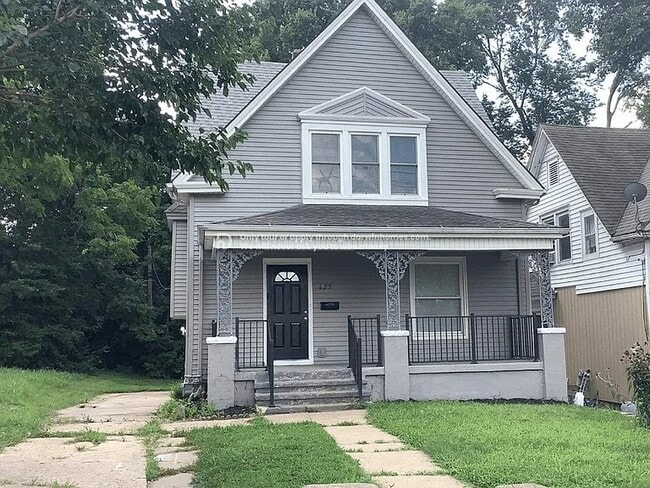 Building Photo - 625 Freeman Ave