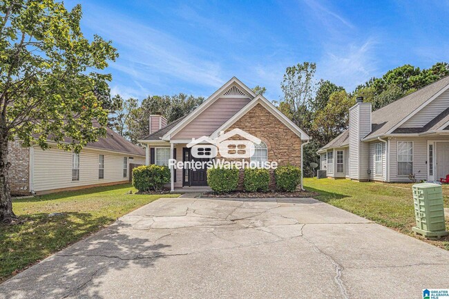 Building Photo - 139 Flagstone Ln