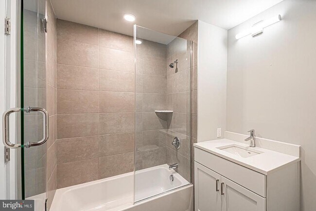 Photo - 1300 S 19th St Unidad 7