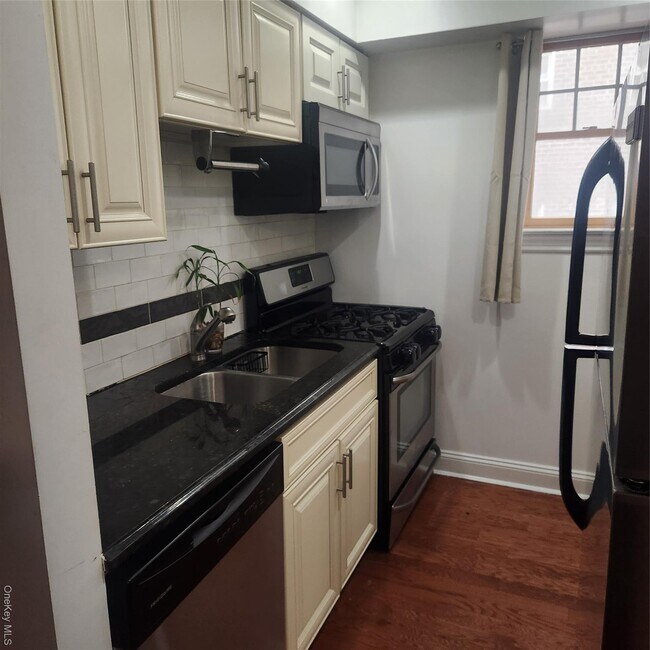 Photo - 85-15 120th St Unit 3A