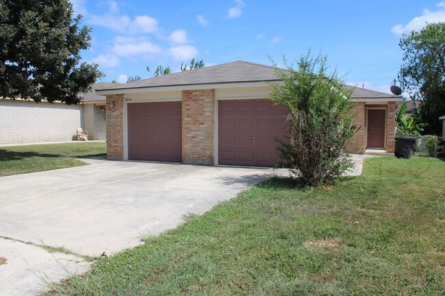 Building Photo - 12214 Maverick Bluff St