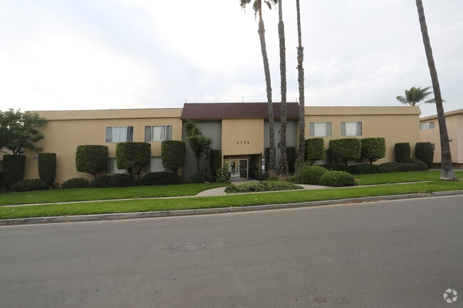 3729 Westwood Blvd