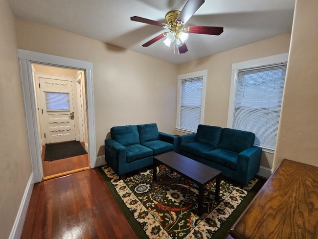 Photo - 15 New Hampshire Ave Unidad #3