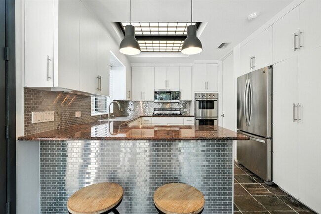 Photo - 2019 McClendon St