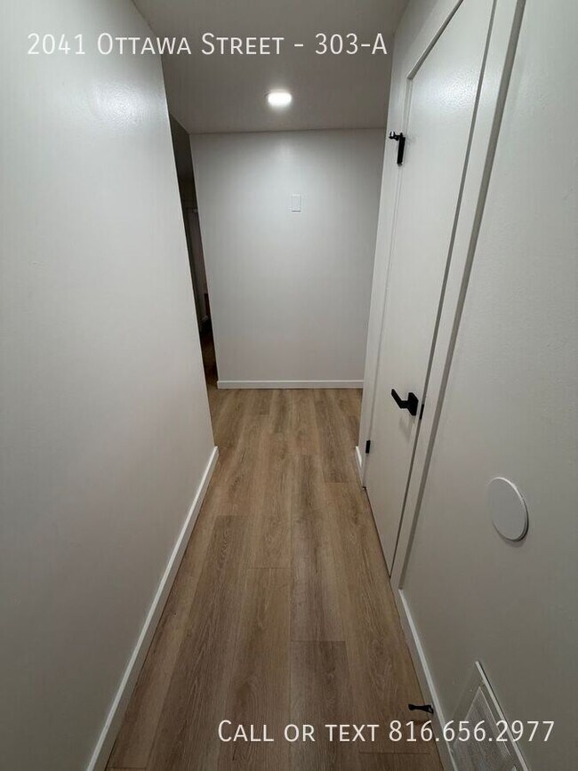 Photo - 2041 Ottawa St Unidad 303-A