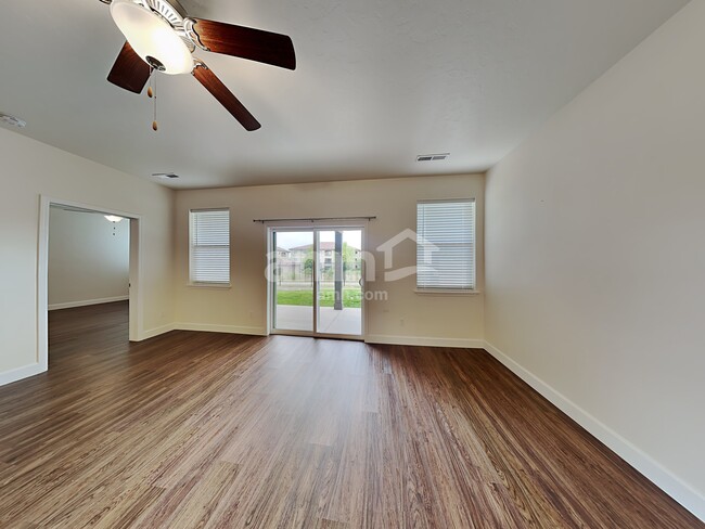 Photo - 164 E Sicily Dr