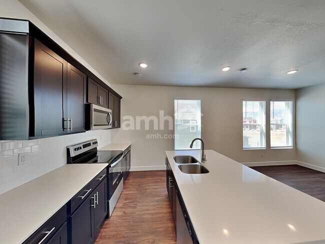 Photo - 11037 S Blue Byu Dr