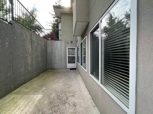 Photo - 8680-168A 168a St Unit Two bedroom downstairs