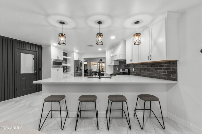 Photo - 3938 E Cheery Lynn Rd