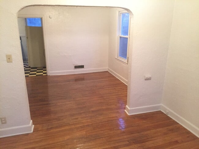 Photo - 901 Bingham Ave Unidad 3 Rental