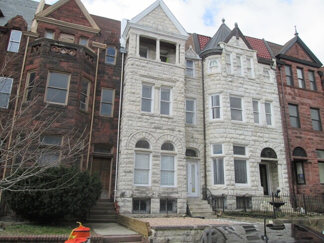 Building Photo - 2314 Eutaw Pl Unit 3 Rental