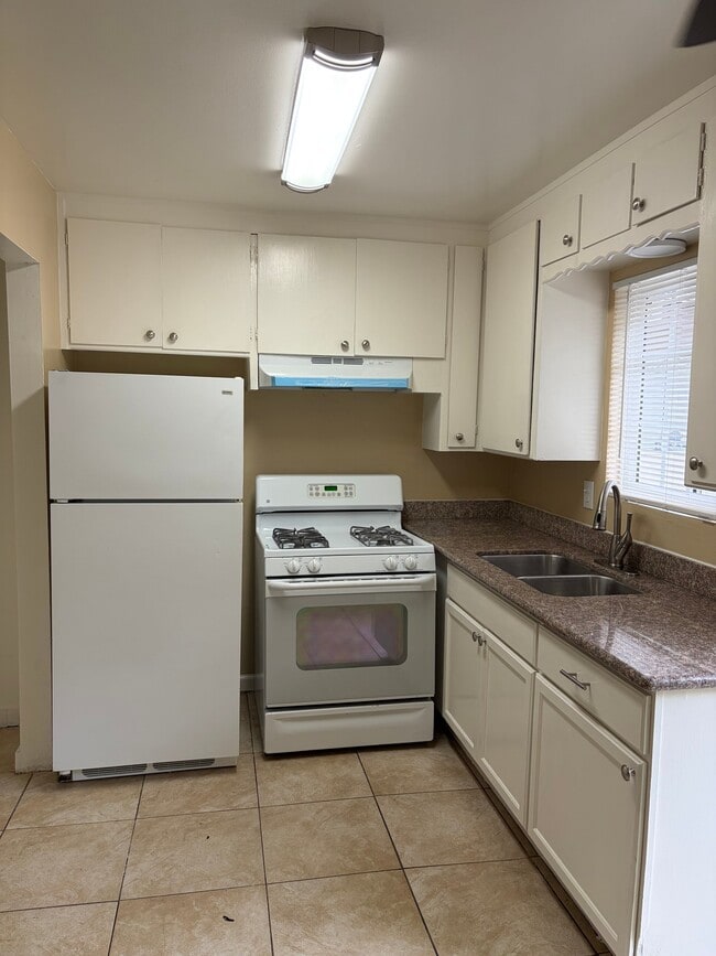 Photo - 1701 Carver Ct Unidad 2