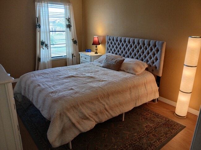 Photo - 9380 Lennex Ln Unit 718