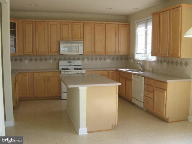 Photo - 4207 Talon Dr