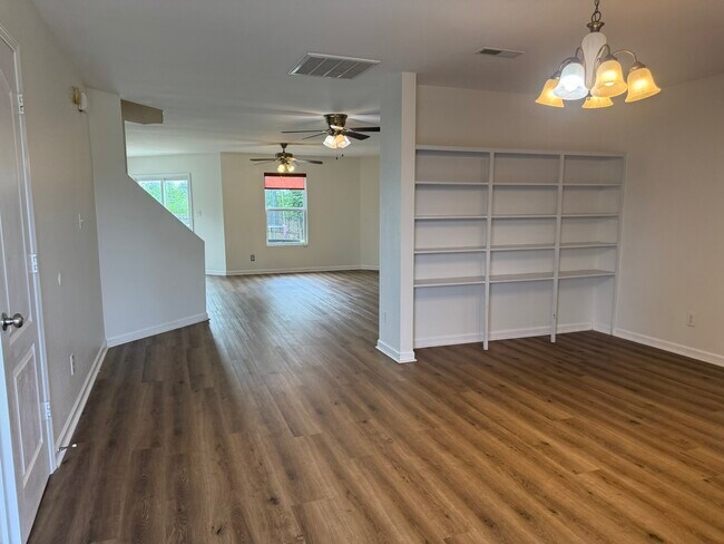 Photo - 203 Millbury Ct