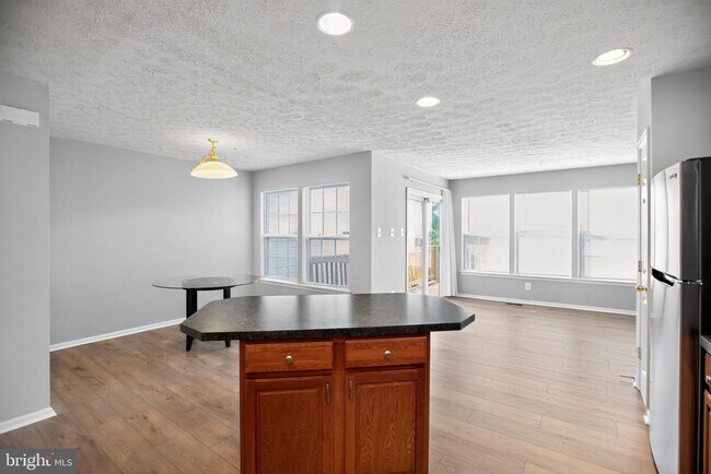 Photo - 9875 Decatur Rd