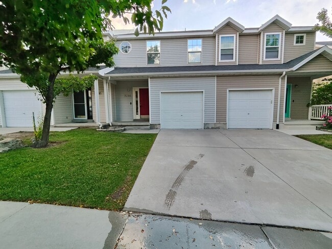 Photo - Spectacular 3-Bedroom Draper Townhouse with Garage