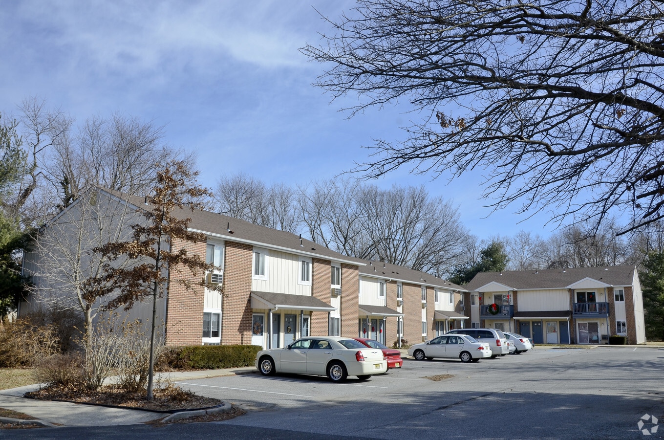 Hillcrest II Apartments - Hillcrest II Apartments