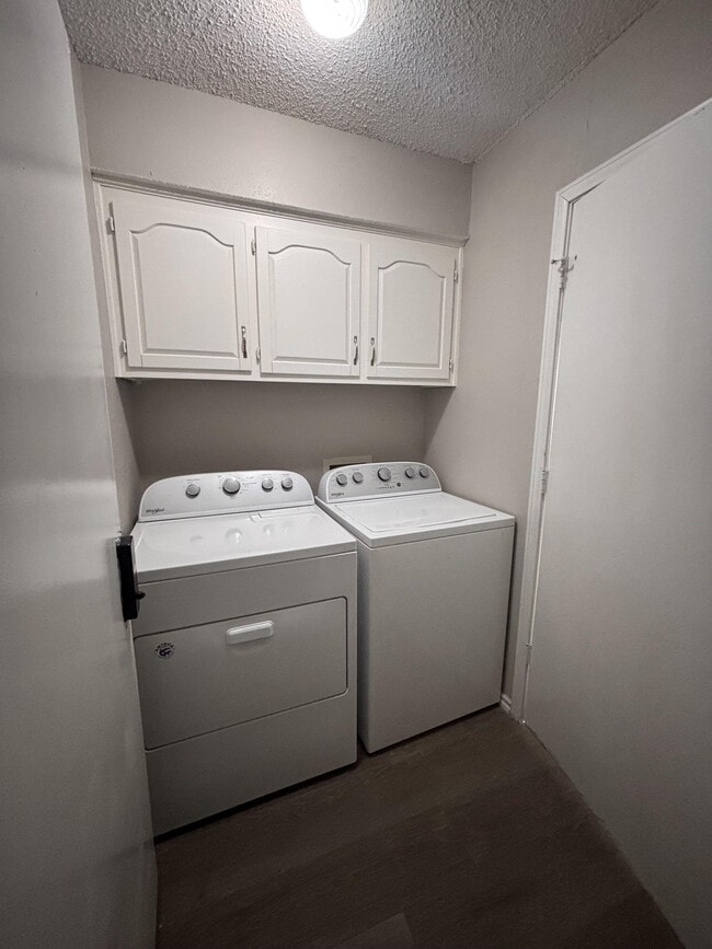 Photo - 7614 Swiss Way