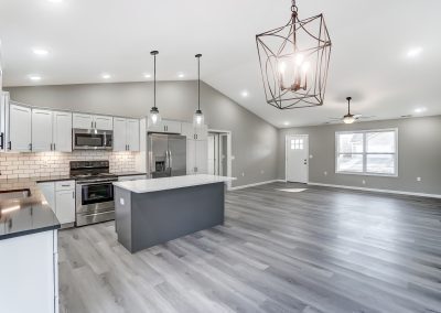 Photo - 664 Hollar Dr