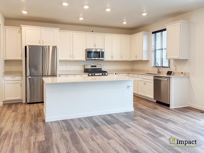 Photo - 10228 Vaughn St